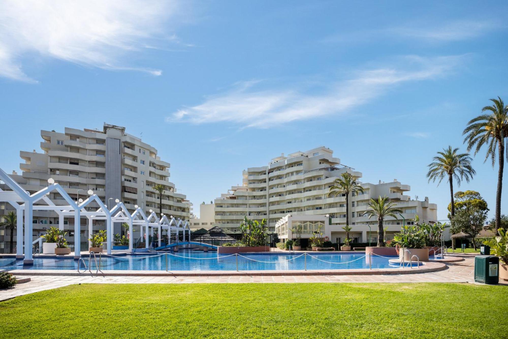 ALFRESCO STAYS Benal Beach Premium Benalmádena Exterior foto